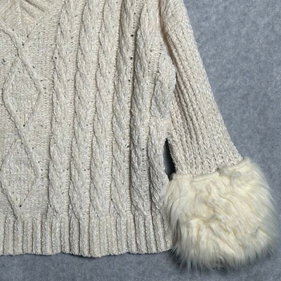 Fashion‎ Nova Sz Small Fur Cuff V-Neck Pullover Cable Knit Sweater Cream Soft - Picture 3 of 8